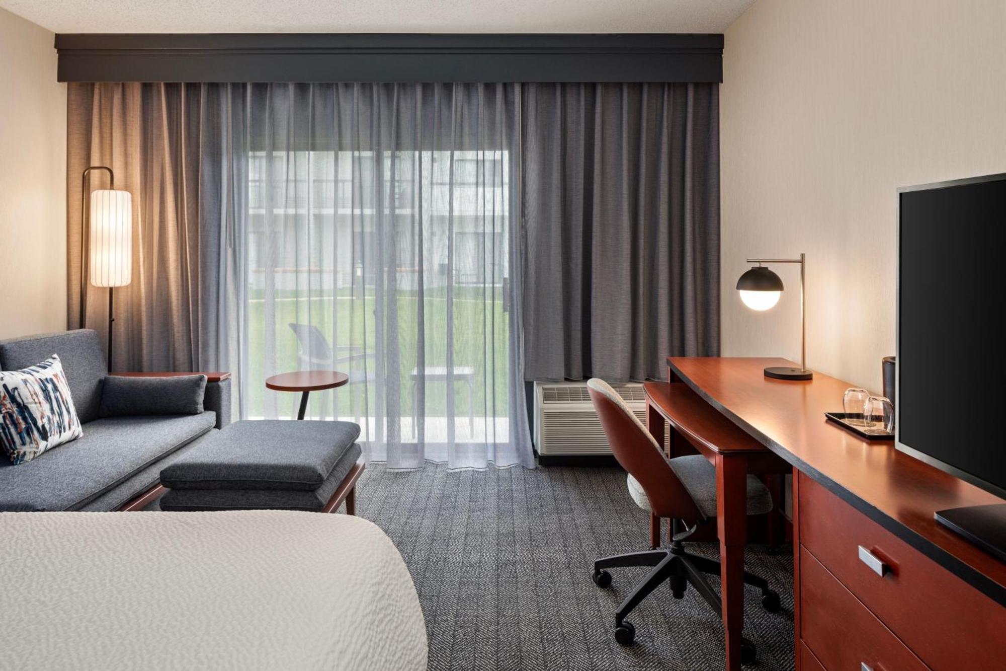 Courtyard By Marriott Chicago Waukegan / Gurnee Hotel Eksteriør billede